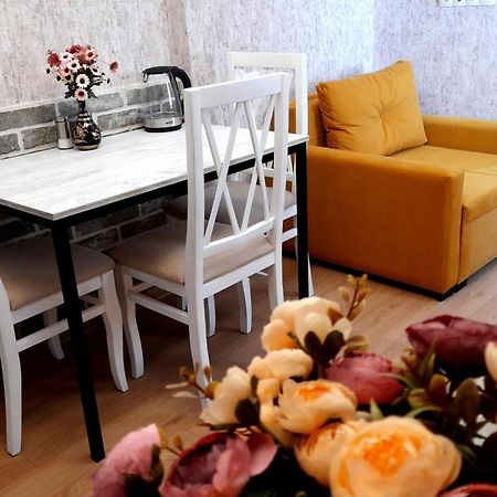 Sweet Home Apartment Tbilisi Bagian luar foto